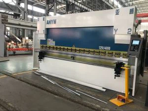 AHYW 4-assige CNC-afkantpersmachines 4mtr